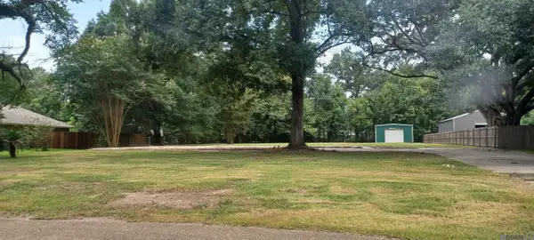8645 Glen Ellen Dr, Baton Rouge, LA 70809