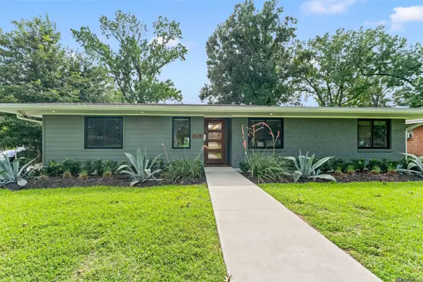 1076 Denbo Dr, Baton Rouge, LA 70806