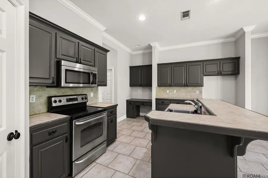 3121 Nicholson Lake Dr, Baton Rouge, LA 70810 - #3