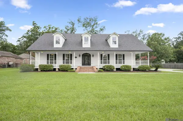 6323 Oak Cluster Dr, Greenwell Springs, LA 70739