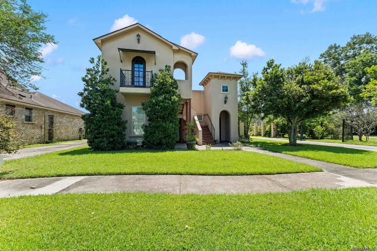 10143 Old World Dr, Baton Rouge, LA 70817 - #1