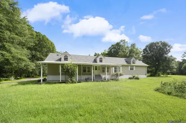 12985 Arnold Rd, Walker, LA 70785