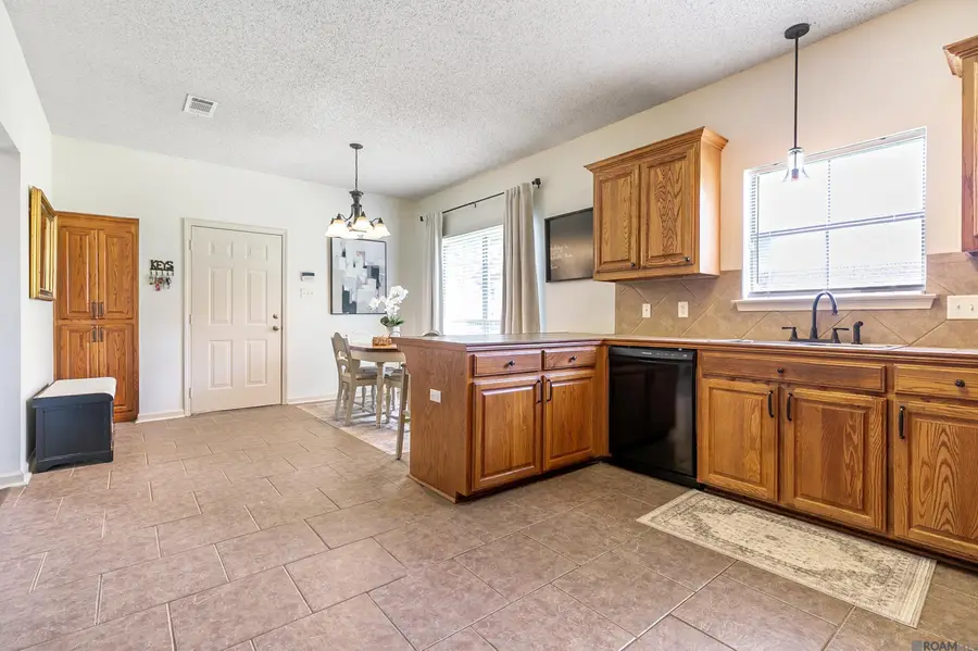 43193 Sycamore Bend Ave, Gonzales, LA 70737 - #2