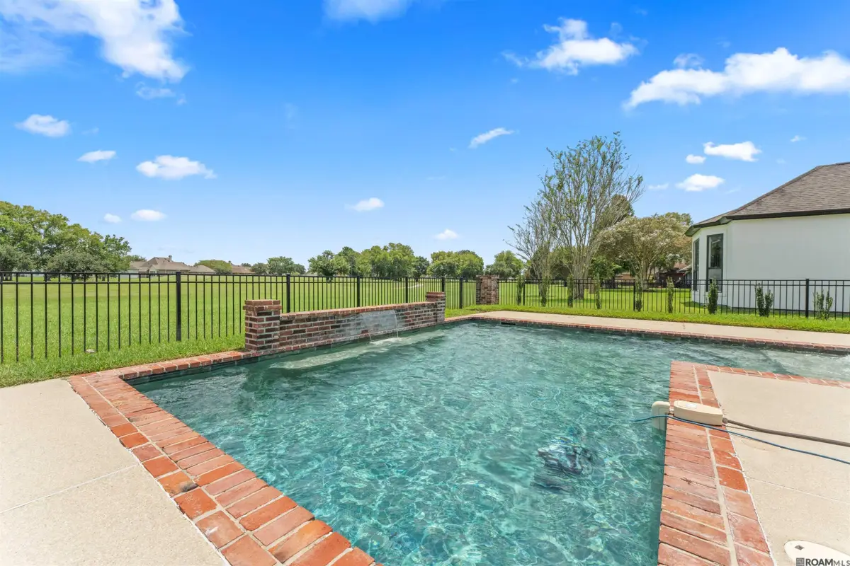 40408 Pelican Point Pkwy, Gonzales, LA 70737 - #1