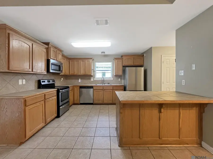 11537 Mary Lee Dr, Denham Springs, LA 70726 - #3