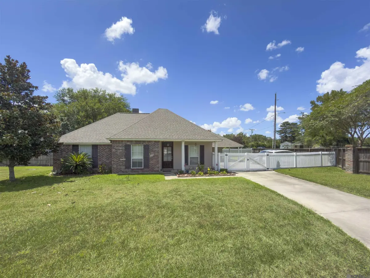 18116 Lake Indigo Drive, Baton Rouge, LA 70817 - #1