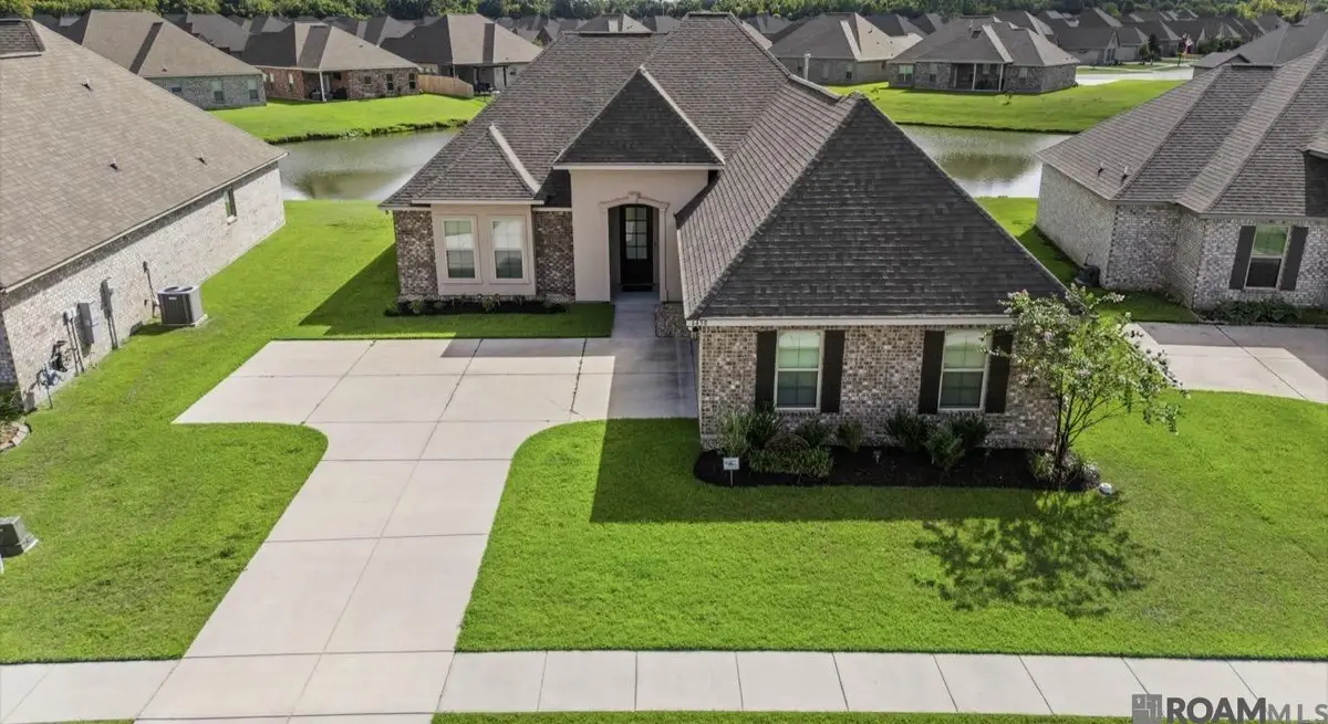 6458 Soaring Dr, Gonzales, LA 70737 - #1