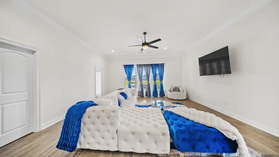 6458 Soaring Dr, Gonzales, LA 70737 - #3