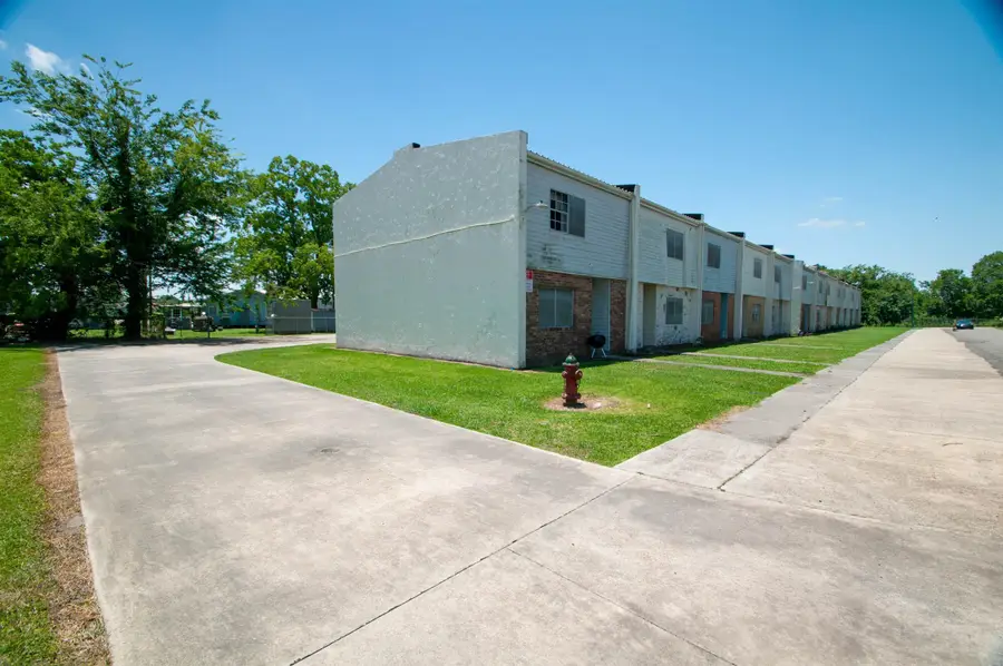 135 S Verret St, Amelia, LA 70340 - #2