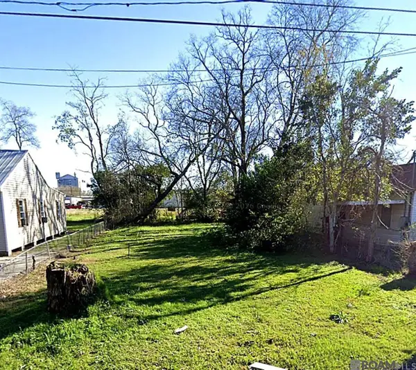 1011 W 3rd St, Crowley, LA 70526