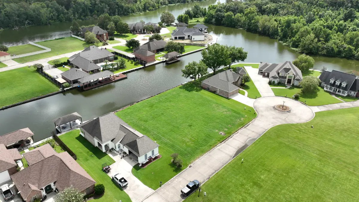 78 Woodview Ct, Morgan City, LA 70380 - #1