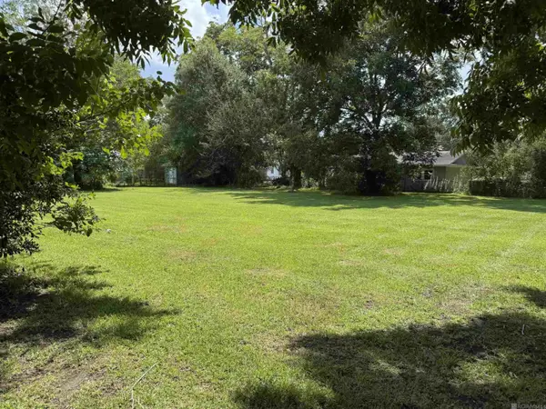California Ave, Port Allen, LA 70767