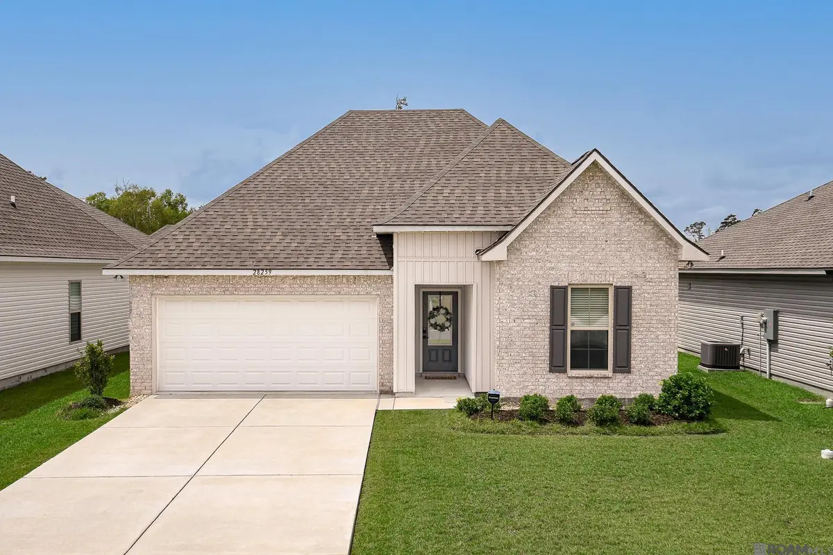 28259 Moreau Dr, Denham Springs, LA 70726 - #1
