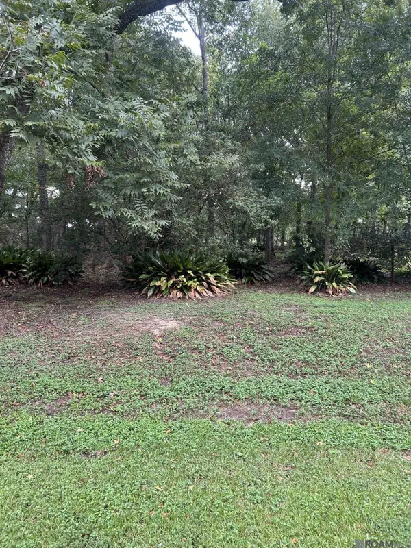 8013 Oakbrook Dr, St. George, LA 70817