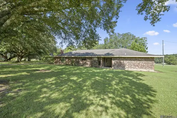 35013 J W Hall Rd, Walker, LA 70785