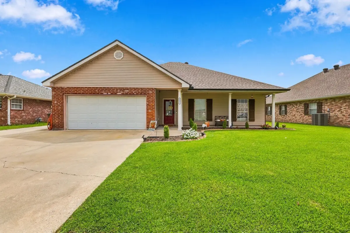 131 Wimbleton Street, Houma, LA 70360 - #1