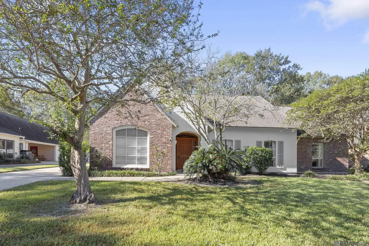 5802 Lake Shadow Dr, Baton Rouge, LA 70817 - #1