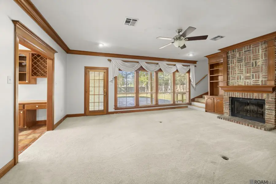 5802 Lake Shadow Dr, Baton Rouge, LA 70817 - #3