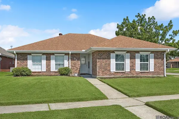 24 Moss Court, Laplace, LA 70068