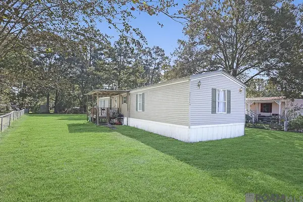 29796 A Burns Ln, Walker, LA 70785