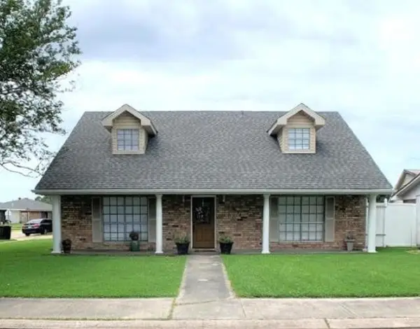 2216 Acadian Dr, Houma, LA 70363