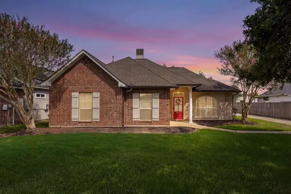 17086 Rennes Rd, Prairieville, LA 70769