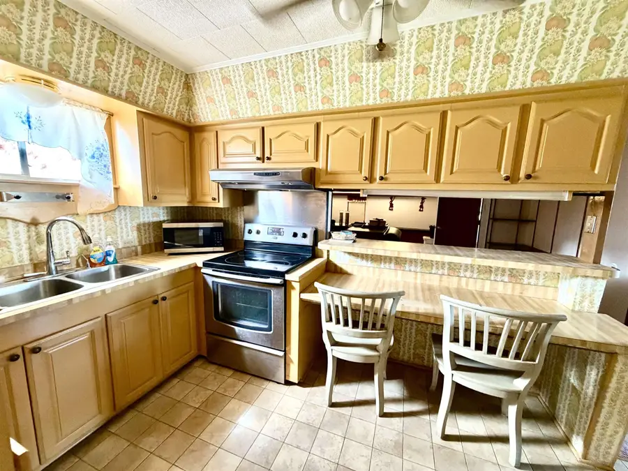 151 Ridgewood Blvd., Golden Meadow, LA 70357 - #3