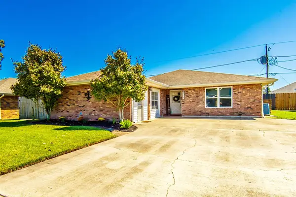 418 Walker Dr, Houma, LA 70364