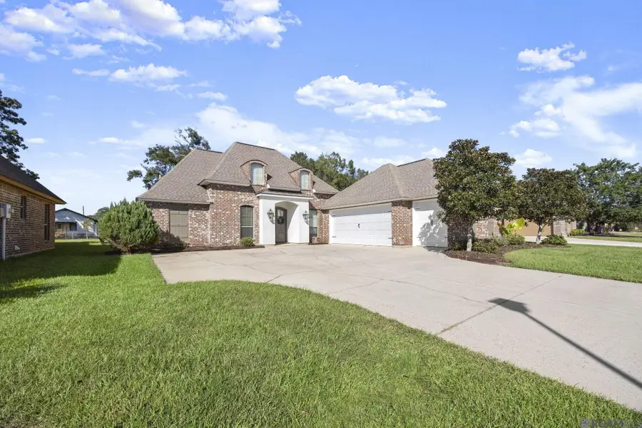 42142 Conifer Dr, Gonzales, LA 70737 - #2