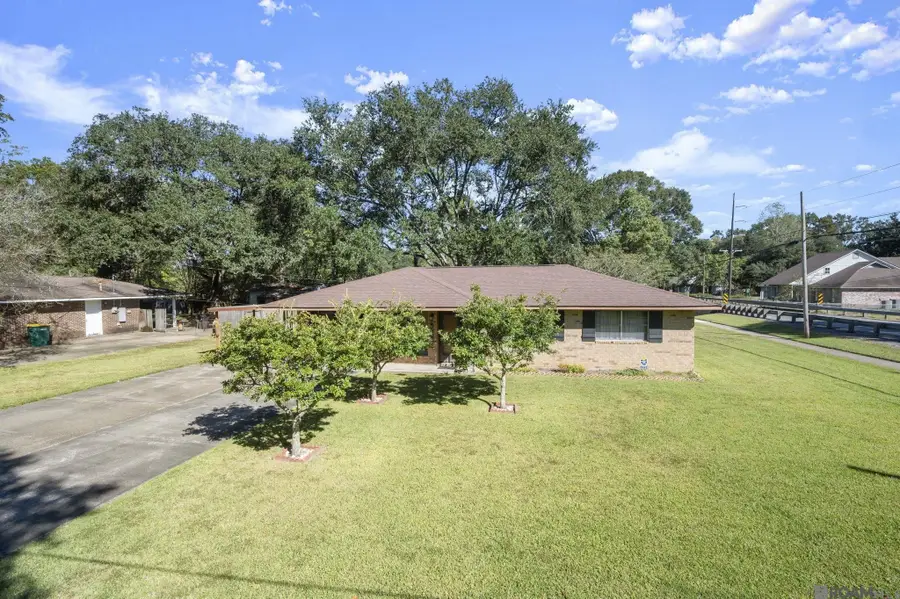 4235 Noble St, Zachary, LA 70791 - #2
