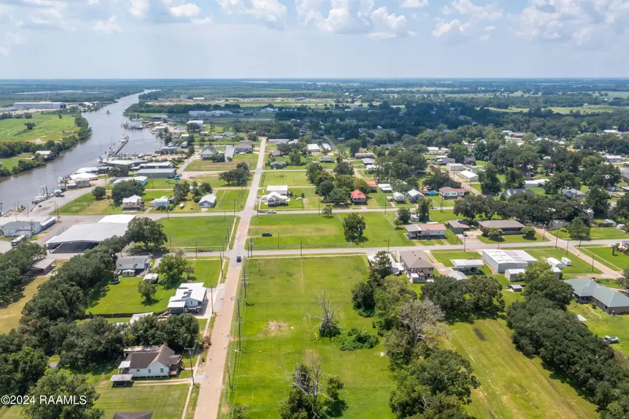 205 & 211 N President Street, Delcambre, LA 70528 - #2