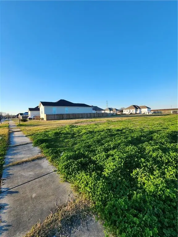 8329 Benjamin Street, Chalmette, LA 70043