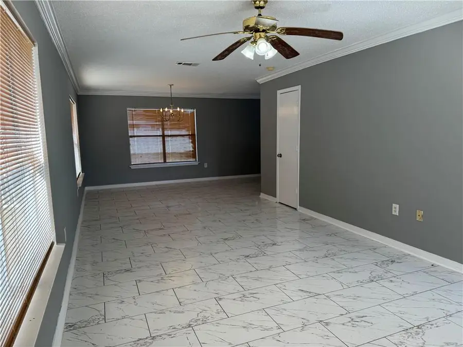 2020 Lac La Belle Drive, Harvey, LA 70058 - Image #3