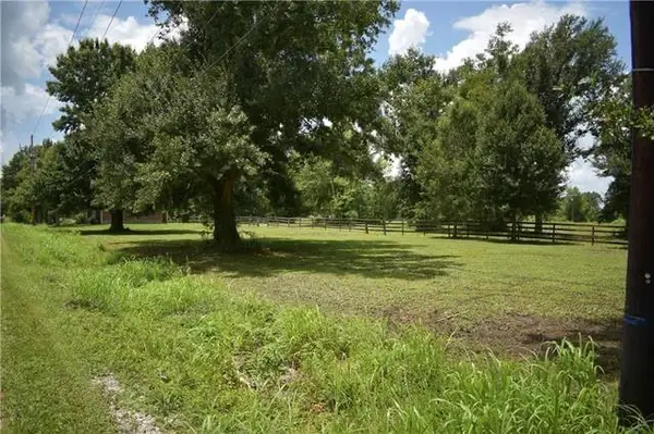 LOT 2 Twin Oaks Drive, Raceland, LA 70394
