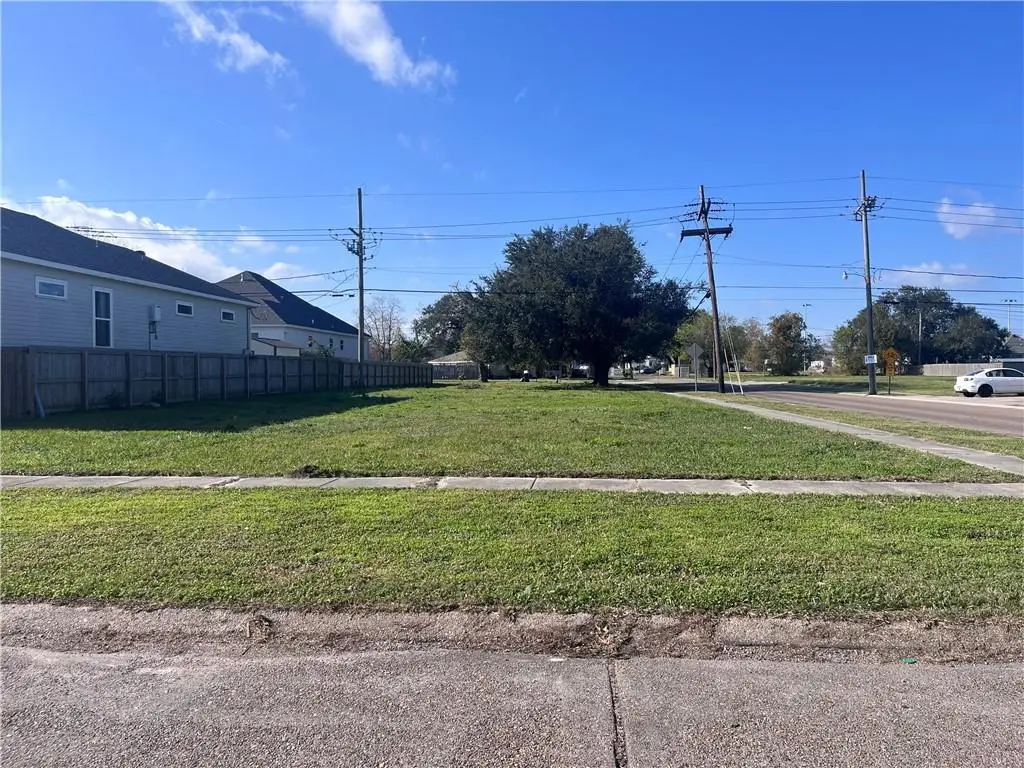 7420 Patricia Lane, Arabi, LA 70032 - Image #1