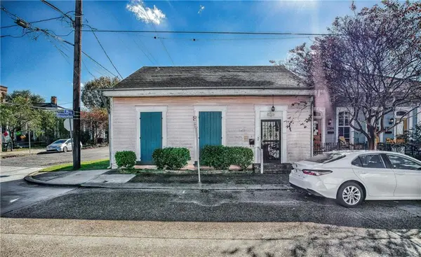 2300 Annunciation Street, New Orleans, LA 70130