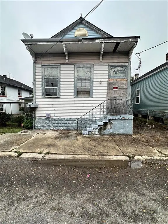 1931 Frenchmen Street, New Orleans, LA 70116
