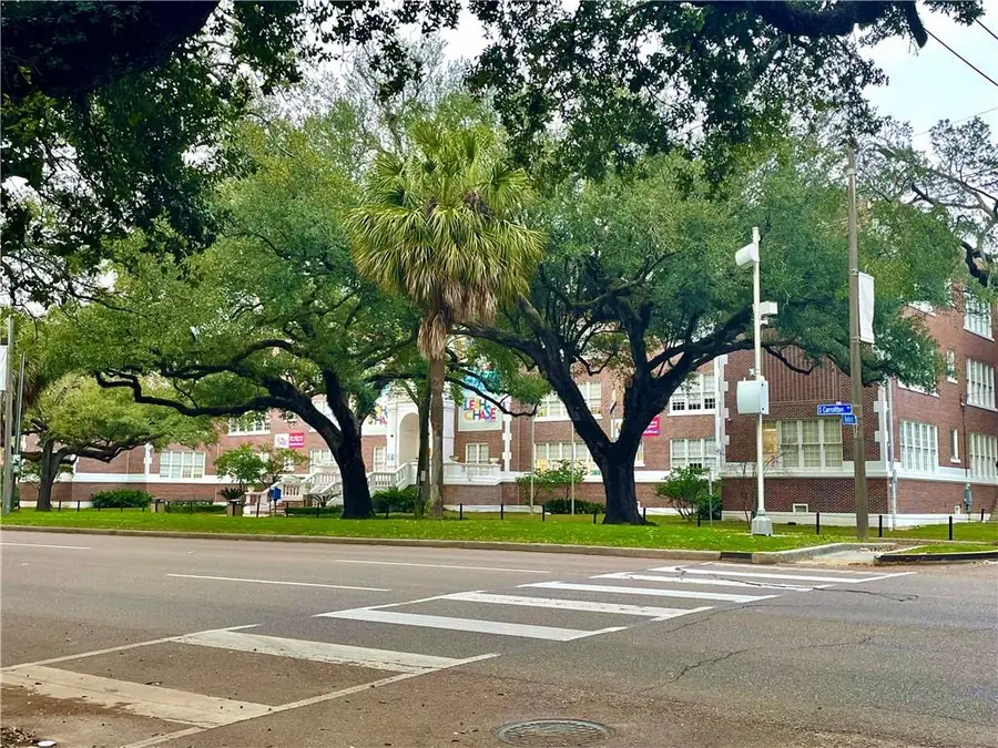 8226 Apricot Street, New Orleans, LA 70118 - Image #2
