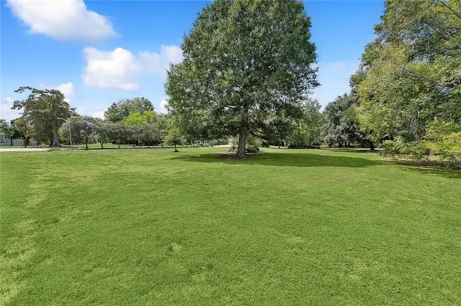 114 Cambridge Drive, Belle Chasse, LA 70037 - #2