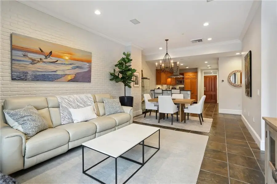 625 St Charles Avenue #10C, New Orleans, LA 70130 - Image #3