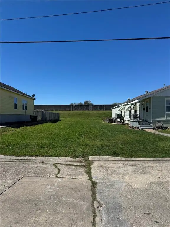 6052 Warrington Drive, New Orleans, LA 70122 - Image #3