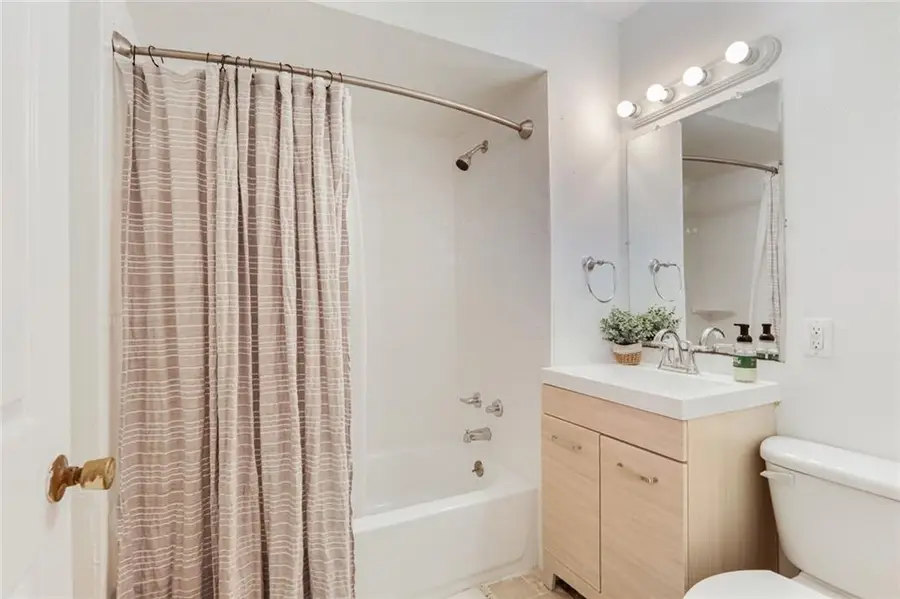 1929 Almonaster Avenue, New Orleans, LA 70117 - Image #3