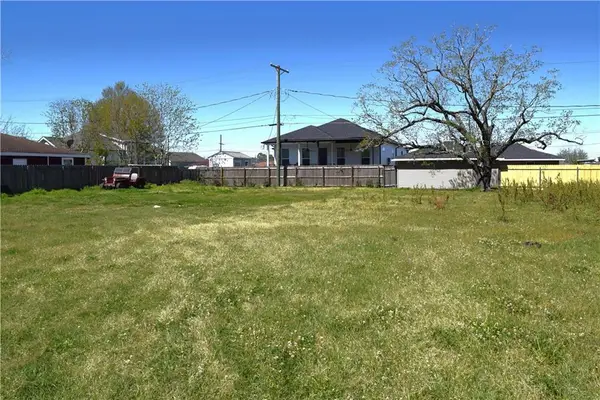 70 Packenham Avenue, Chalmette, LA 70043