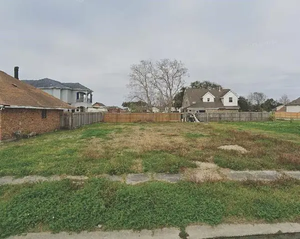 8309 Fairfax Drive, Chalmette, LA 70043