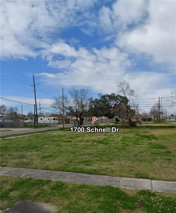 1700 Schnell Drive, Arabi, LA 70032