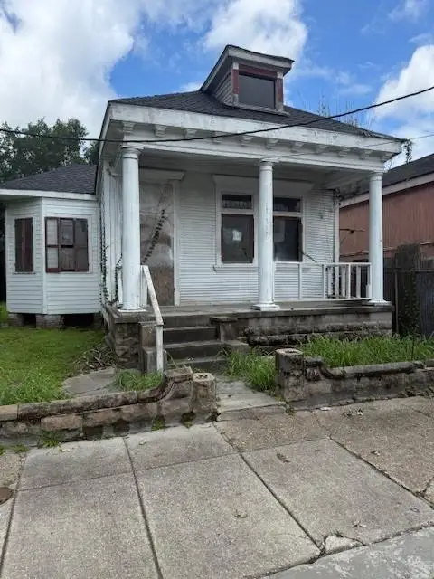 5123 Chartres Street, New Orleans, LA 70117