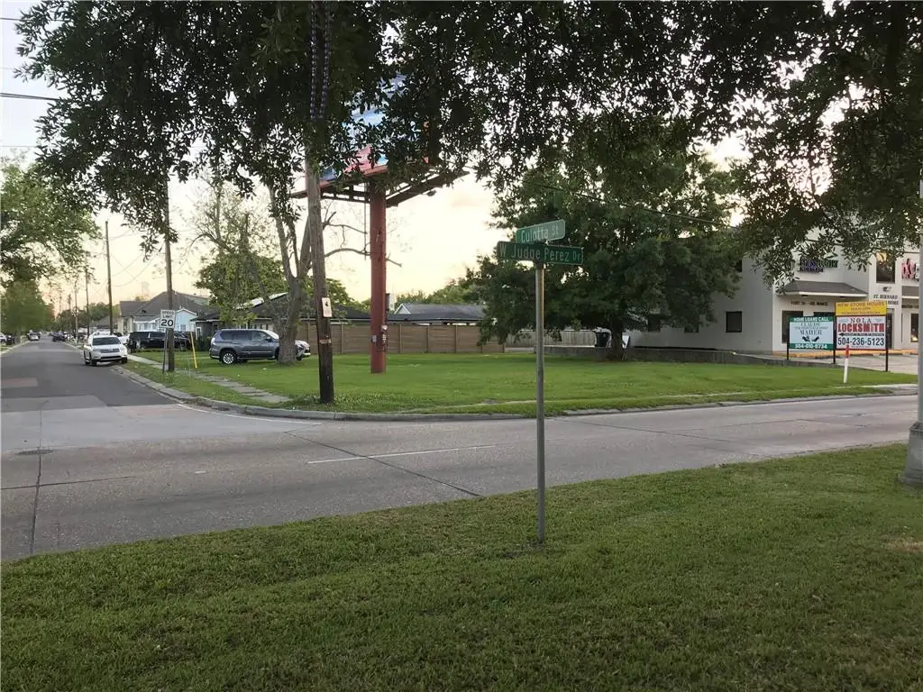 904 W Judge Perez Drive, Chalmette, LA 70043 - #1