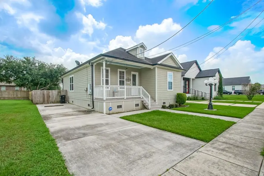 2217 Angela Avenue, Arabi, LA 70032 - Image #2