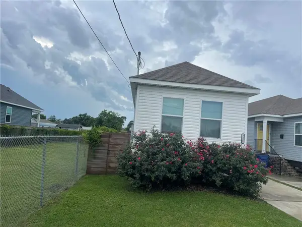 2208 Huey P Long Avenue, Gretna, LA 70053