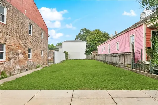 1323 St Philip Street, New Orleans, LA 70116